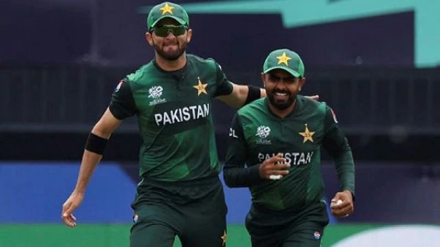 Pakistan Coach Mike Hesson Reveals How Babar Azam and Shaheen Afridi Can Return Ahead of India T20 World Cup